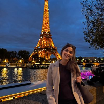 ShivaniShenai's profile picture. I am here cause I got bored of Instagram, and to support @kulfei :)