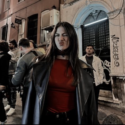 laninfadelacqua's profile picture. kadere de aşk olsun yazdı kavuşturmadı