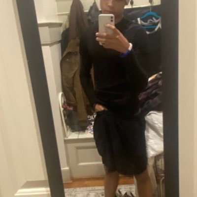 1zay12010's profile picture. 