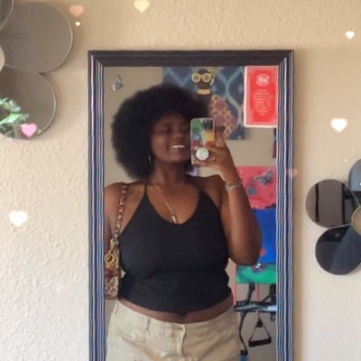 Myaa1Gee8's profile picture. 25🧚🏾‍♀️🥳||Welcome to Repost City🌃 || 🌈froot loop✨👽🫱🏾‍🫲🏽|| ♊️||Artist 🎨👨🏾‍🎨