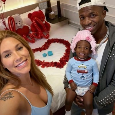 Chris8pr's profile picture. 