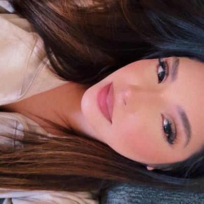 vrothehero's profile picture. u can be urself w me ♉︎