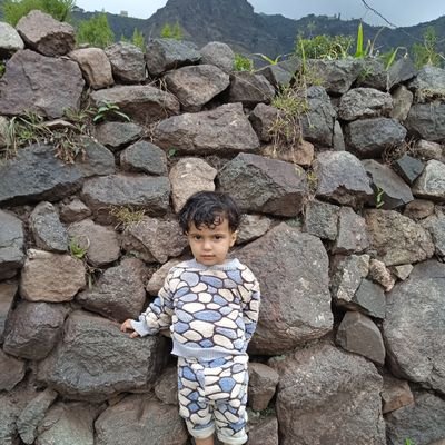 AlamlHzn97708's profile picture. طفلاً؛ أحبو على رصيف السطر؛شوقاً أرضعُ من حليبها الأفصح.