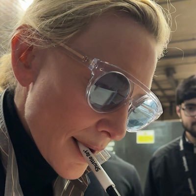 giaureta's profile picture. 