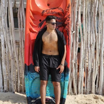 abdallahxragab's profile picture. مولود القاع اللي رافض ياخد نفسه غير ع القمه.