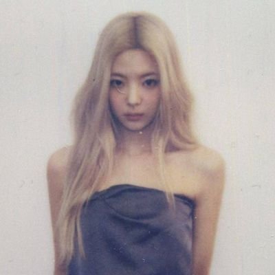 liaribs's profile picture. ☆ving for #리아 ꪔ̤̮