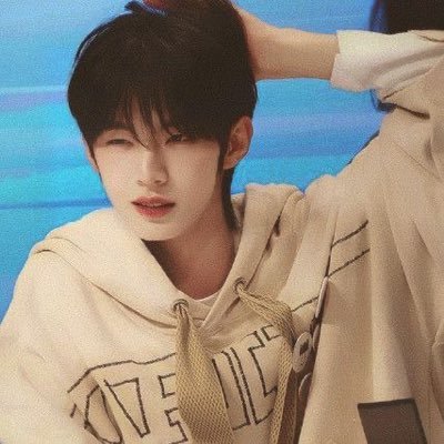 iluvjunji's profile picture. ☾⋆⁺₊🎧✧ BATTITUDE - TWICE .₊ ⊹ . ݁˖ . ݁ ☆@iluvshinso priv☆