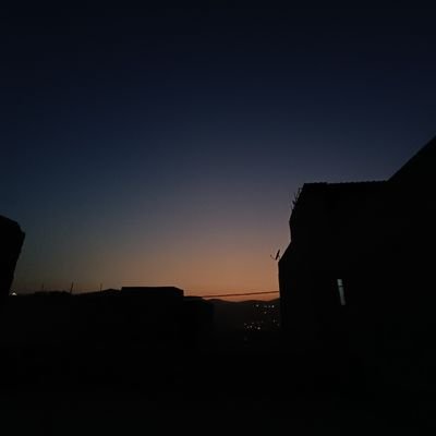 resitxz's profile picture. ˗ˏˋ  ♡ ˎˊ˗
🌾

Tüm yollar buraya çıktı, 
                                          peki ya buradan sonra?