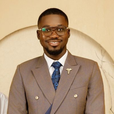 ay_classique's profile picture. Medical Doctor 👨‍⚕️🩺// Writer ✍️ and lots more 😉.