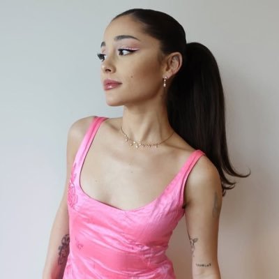 lusweetener_'s profile picture. @arianagrande