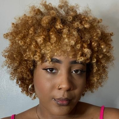 pretabelleofc's profile picture. 