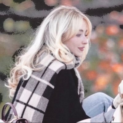 artistsmnd's profile picture. mdni . adult writer .