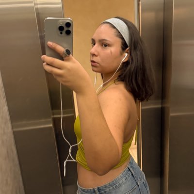 ghenychat's profile picture. tudo que eu sinto a gal costa ou a flora matos já cantou