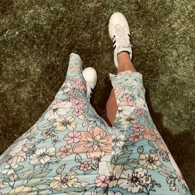 b47931354's profile picture. Just give me a coffee and a lie to believe in.