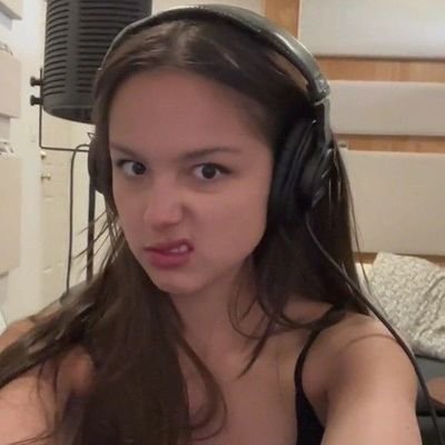 inNeedofaCoffee's profile picture. 'guarda che luna' ࣪ ִֶָ☾⭒| probably planning my next concert 𓊍卌🎞 (fan account)