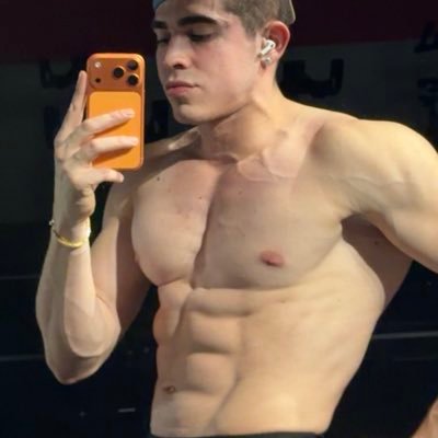 tommy18h's profile picture. fitness life | ig: eduinjesuss