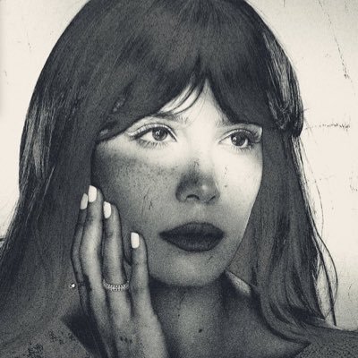 hellfindsyou's profile picture. keep running or whatever halsey said