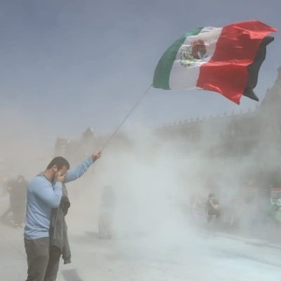 Comentocratas's profile picture. No subestimes el valor y poder de tu voz. La Comentrocracia tiene el potencial para restaurar la República y resistir al Poder.