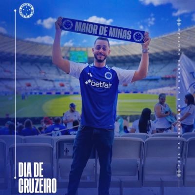 Freitaspharley's profile picture. Aqui visto meu colete de especialista em futebol. Azul e branco são as cores do sentimento…🦊💙 https://t.co/xlI9c6R9HU