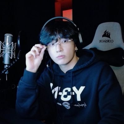 kooklovc's profile picture. 