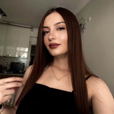 edaaguls's profile picture. ☕️