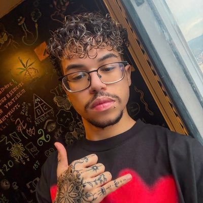 johnnkenedy's profile picture. 