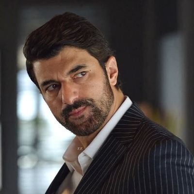 adrianalr_7's profile picture. Fan de #EnginAkyürek, mi debilidad Mustafá Bulut hasta que llegó SancarEfe ❤️🇨🇴 🇪🇸
Comento novelas pero solo hay un 👑