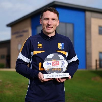 reganhendry11's profile picture. 