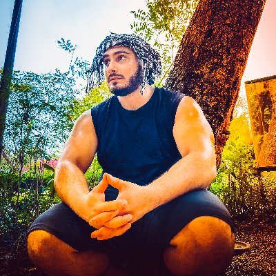 CharboulChef's profile picture. bonjour BEURRE.      
 
📥 : charboulchef@gmail.com