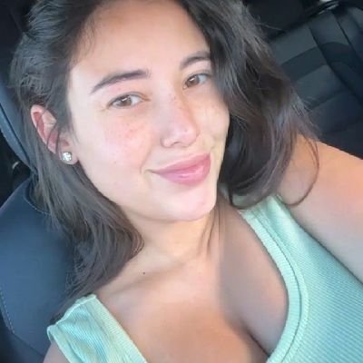 Angievaron68136's profile picture. just send me your Zangi number