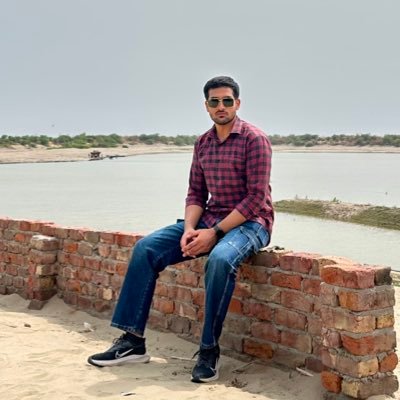 UmerBinLatif's profile picture. MBBS' 25 | Hearts will never be practical until they are made unbreakable |