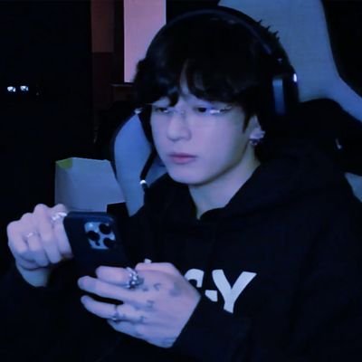 studioyoongi's profile picture. #yoongi: nevermind || fan account