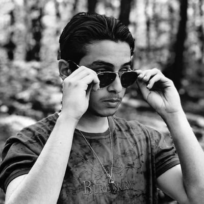 callmesober00's profile picture. Just a mortal man, chasing immortality 𓃵 🐝
امیر هستم