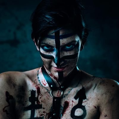 HerrinDark's profile picture. Real & Online, Hessen,
🫰🏻😈Geldherrin
https://t.co/KUSBF90I3l 💸
https://t.co/buXIXB3ZjU 💸