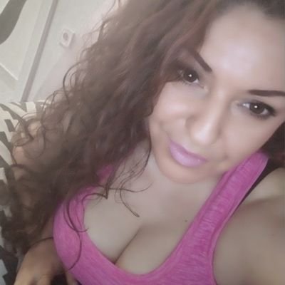 maria_greece_1's profile picture. Δεν ψάχνω, Στην καρδιά μου έχει μόνιμη θέση μόνο ένας ⚓
Η θάλασσα ξέρει...κι εγώ σιωπώ. 🌊🌹