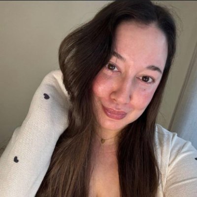 roberta24444's profile picture. 