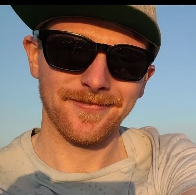 EJBcreative's profile picture. 🇮🇪 🇨🇦
31.
Photography, Philosophy, Phootball.