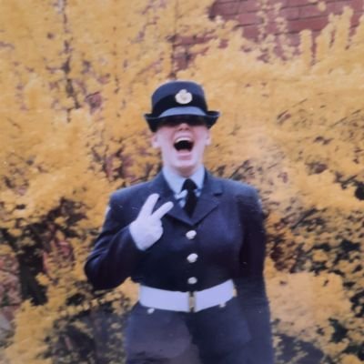 LaneyGB80's profile picture. Scottish woman.
Nemo me impune lacessit 
🟩⬜🟪