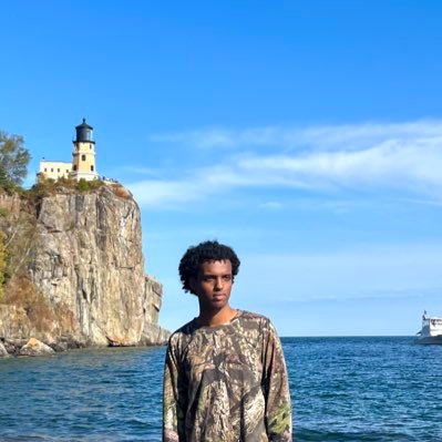 Mecho_xi's profile picture. MUFC | #SKOL | Timberwolves🐺 | #SkiUMah | Majoring in Elementary Education Foundations (B.S.)