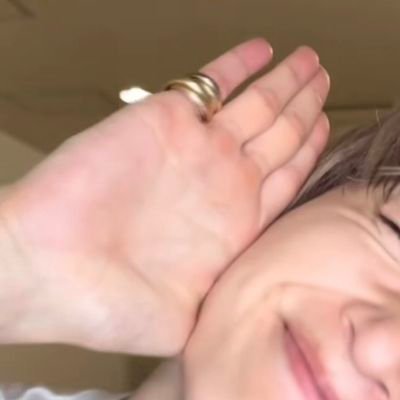 f9fXnK4S9h97574's profile picture. 