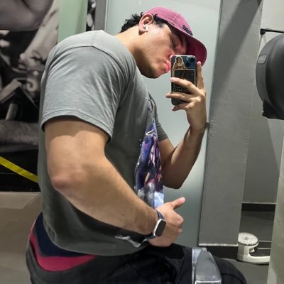 carlosrreza's profile picture. catch me or I go, Houdini