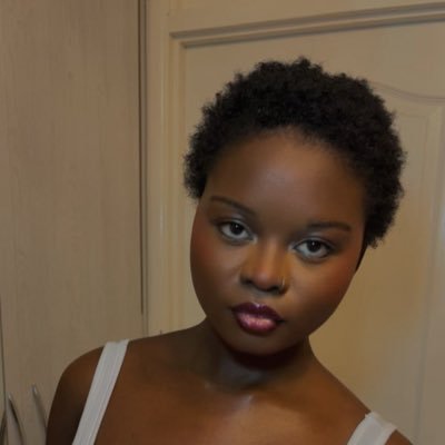 oyinkan_21's profile picture. Elon’s bestie🤭 Fashion Enthusiast 👗 Model #Tallgirlsarepretty#