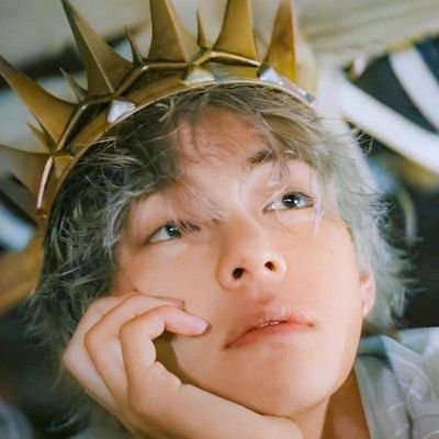 rebeccalunaris's profile picture. ☆ your resident kpop and f1 yapper ☆ she/her ☆ 🏳️‍🌈 ☆ books ☆ cats ☆ bangteez first, multistan second ☆ I'd be mad too if I didn't stan ateez ☆
🏁 @yukipoints