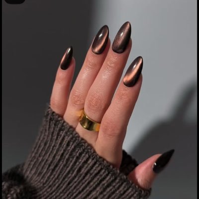 Revalcfc's profile picture. #lcfc 😎 mass effect bby, total foodie & couch goblin