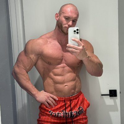 francisc_oveiga's profile picture. Tap here to access! 😈👇🏻 @thewhiterhinox