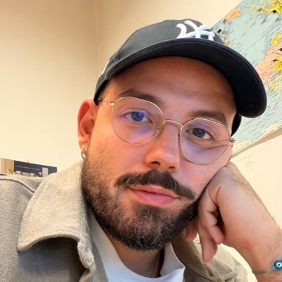 unuomopop's profile picture. già rappresento a fatica me stesso, figuriamoci altri o aziende radiotelevisive. opinioni personalissimissime.