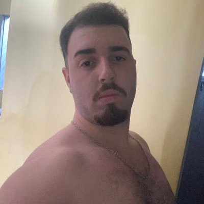 danzapenas's profile picture. futuro engenheiro eletrônico ou vendedor de bijuteria na loja do asiático no centro