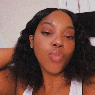 raggtymee's profile picture. minding my own currents 🌊 ♓︎