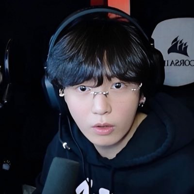 PoziomkiajneSom's profile picture. 💜Army 💜