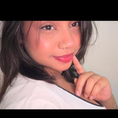 daagatita's profile picture. ser jovem e não ser revolucionário é uma contradição genética